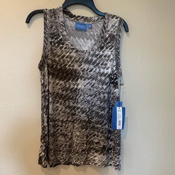 Patterned Tank - Picture 1 of 3